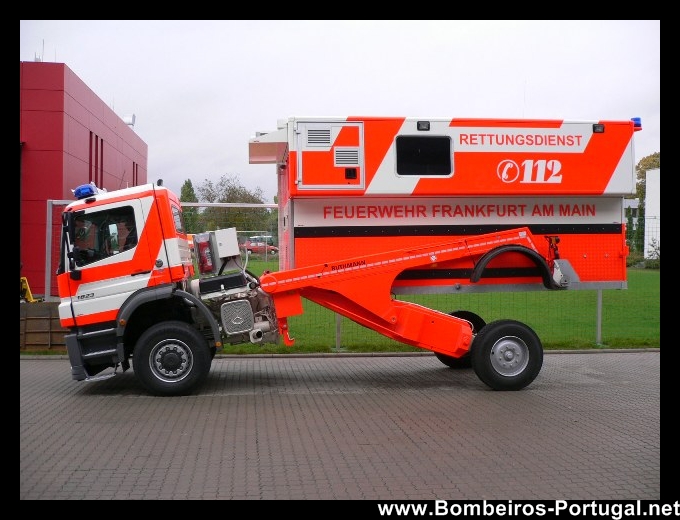 ambulancia com celula amovivel - alemanha
