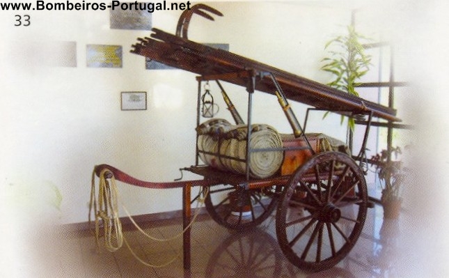 33 - Carro Transporte De Escadas Guilherme Paiva - B.V. Cacilhas