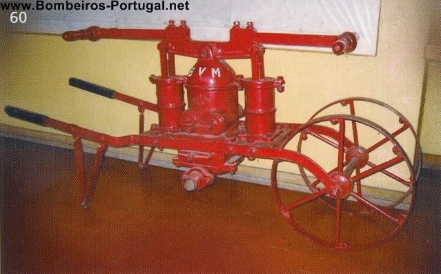 60 - Bomba Braçal - B.V. Manteigas