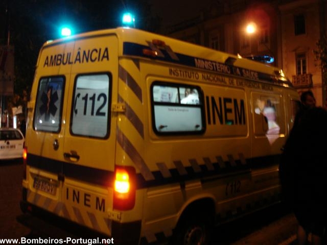 Ambulância INEM Coimbra1 - 1